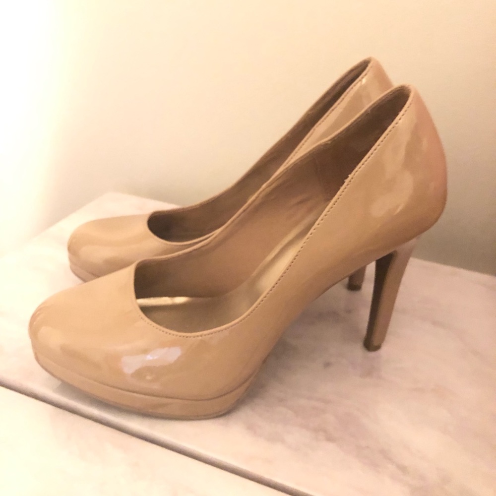 Simple, nude heels!